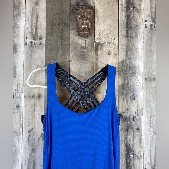 Lululemon Wild Tank in Pipe Dream Blue / Digi Pixie Caspian Blue Black Size 8. - Picture 4 of 15